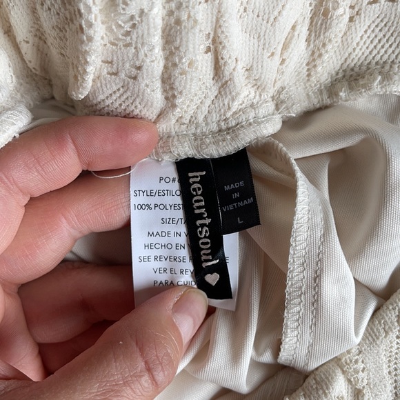 *BNWOT* Size L Cream Gaucho Style Pants - Picture 4 of 4